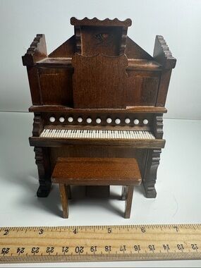 Vintage shackman made in Japan  Miniature Wooden piano dollhouse beautiful!